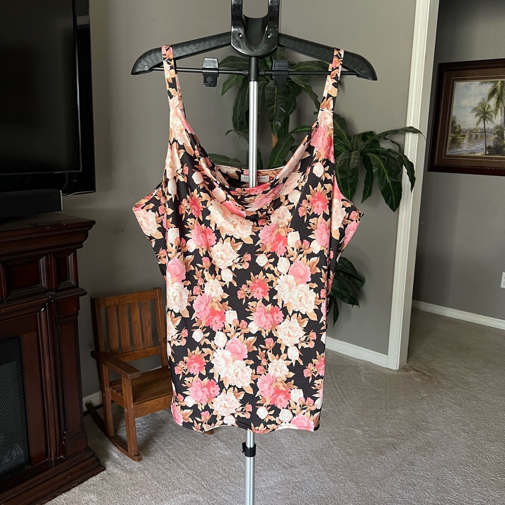 Floral Sleeveless Top - Black and Pink